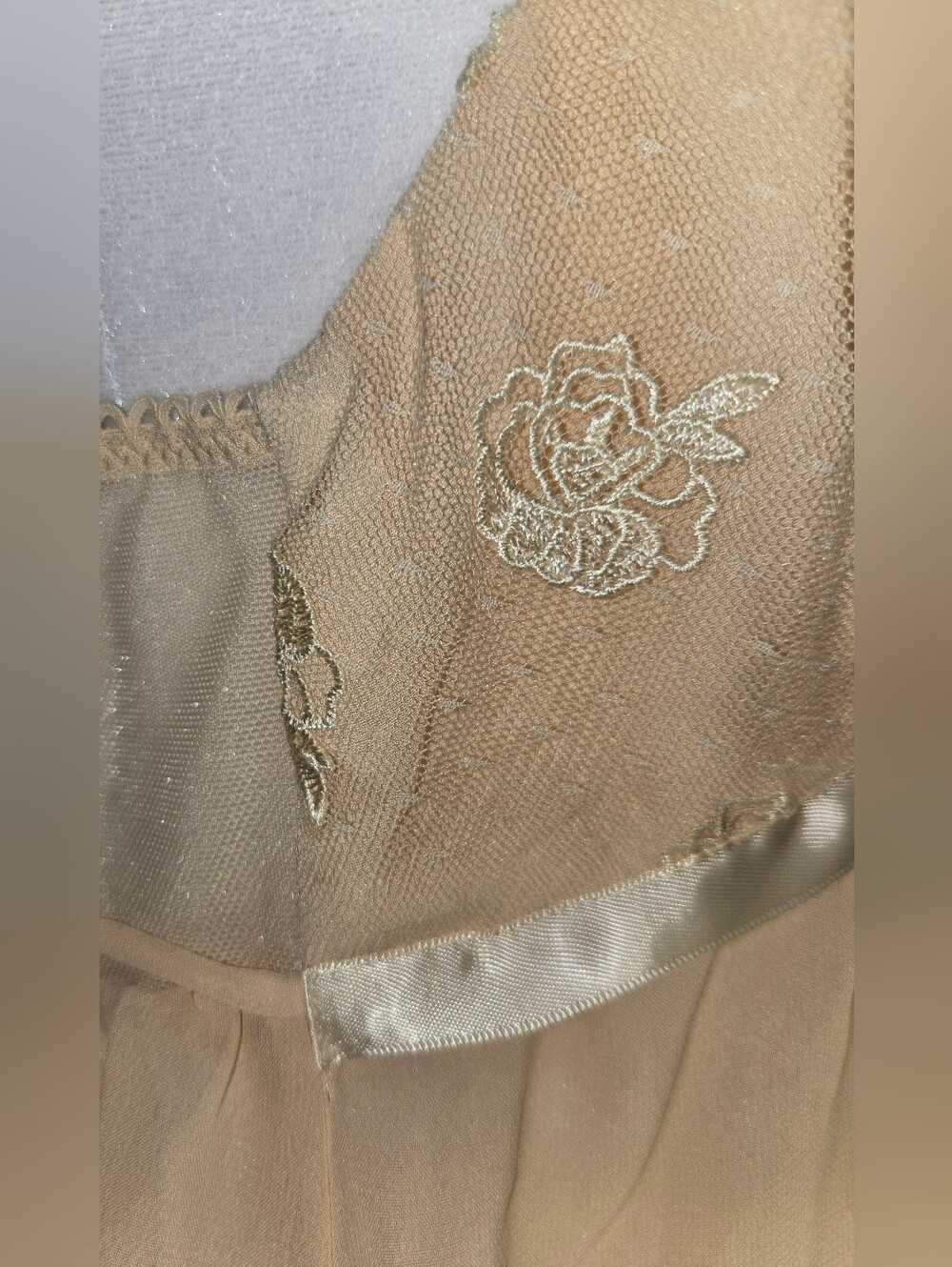 EUC Vintage Flora Nikrooz Sheer Lace Empire Chemise in Peach ~ Medium - Picture 10 of 12
